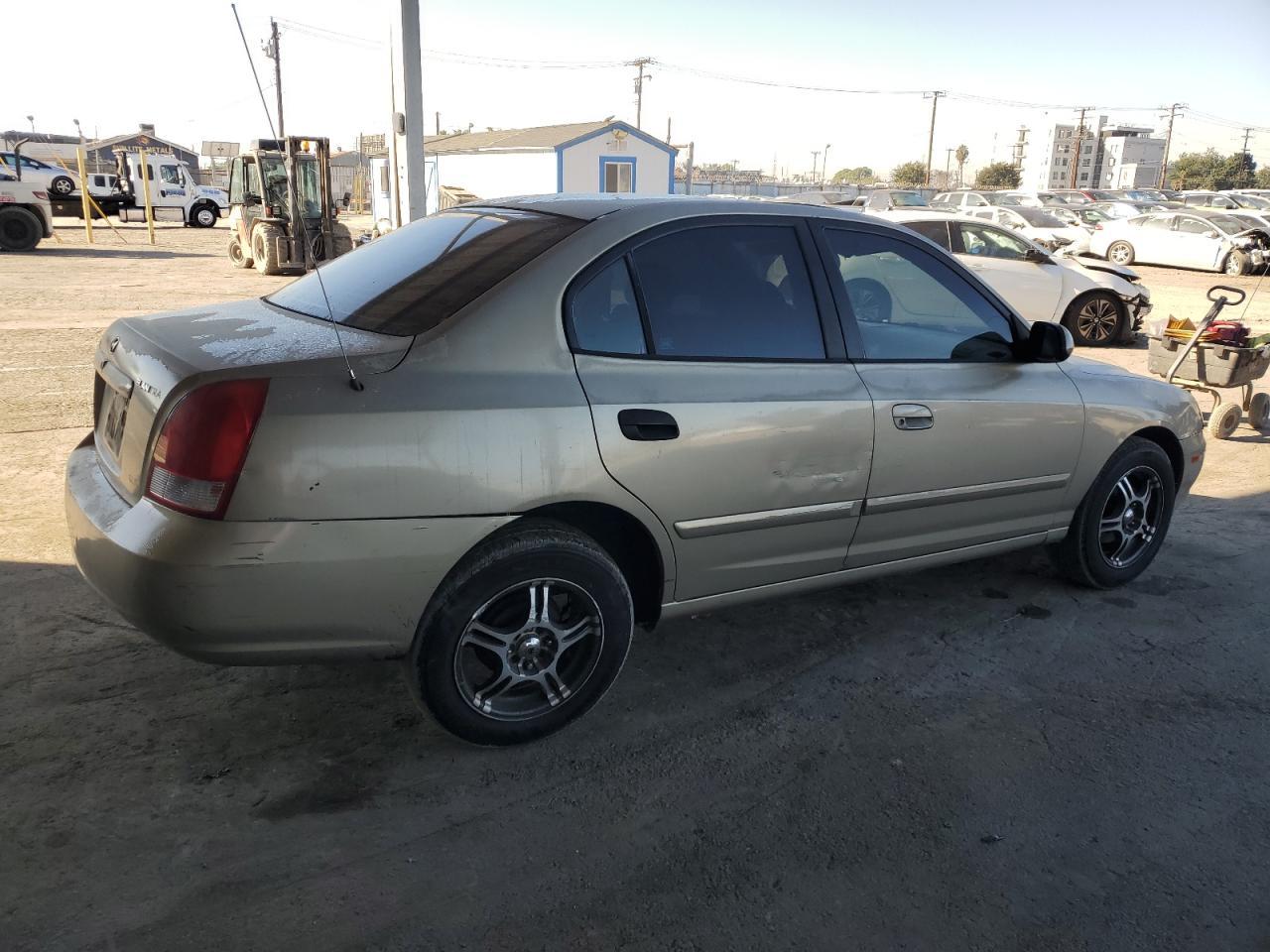 2003 Hyundai Elantra - Фото 3