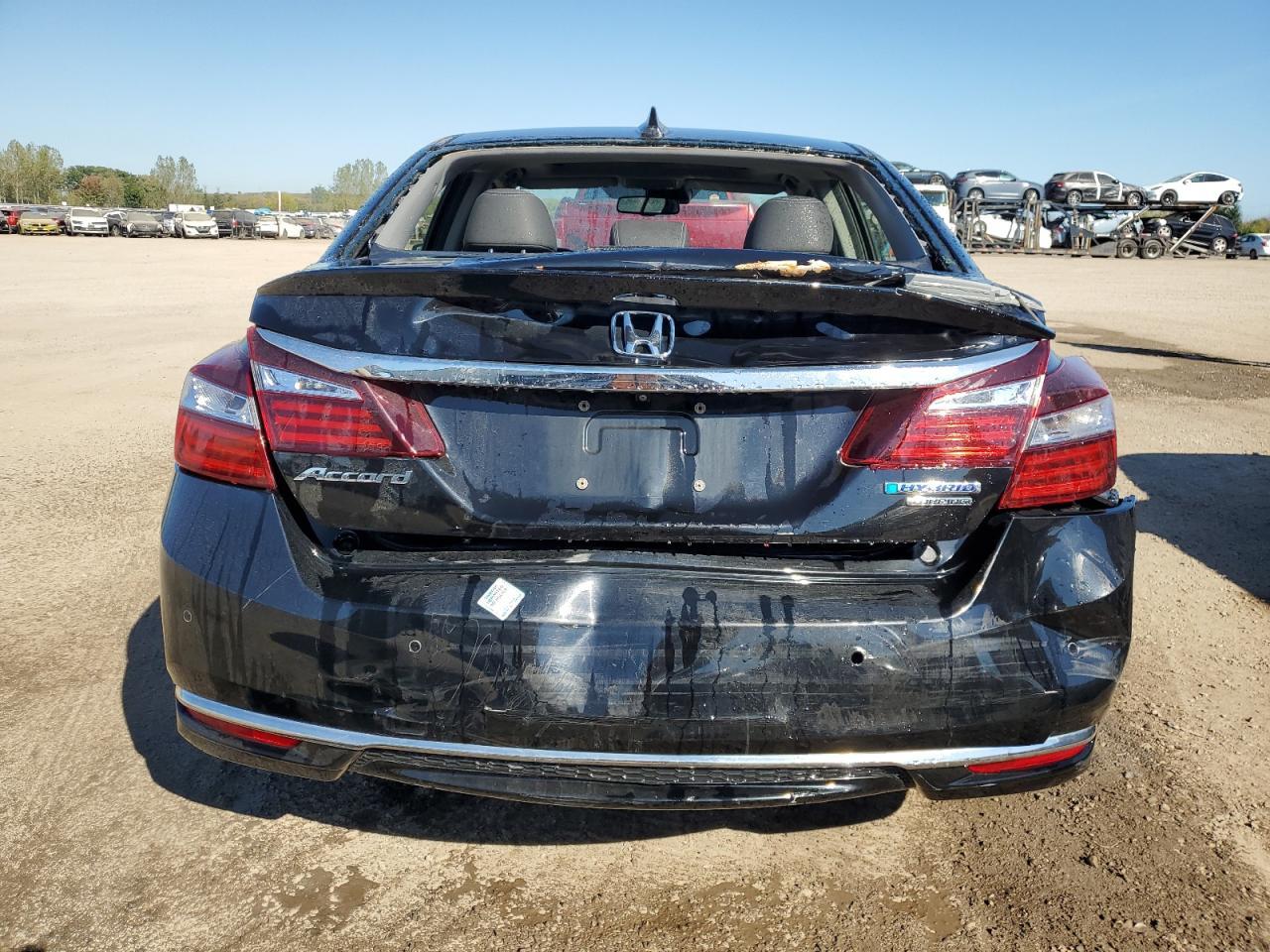 2017 Honda Accord Touring Hybrid - Image 6