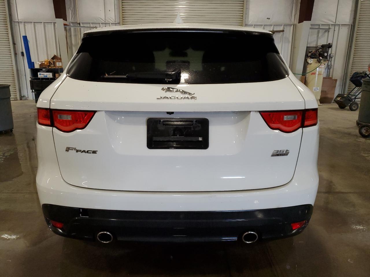 2017 Jaguar F-Pace Premium - Image 6