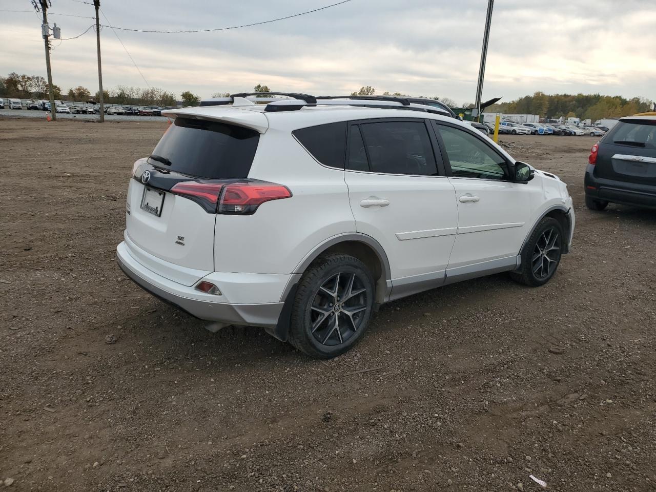 2016 Toyota Rav4 Se - Image 3