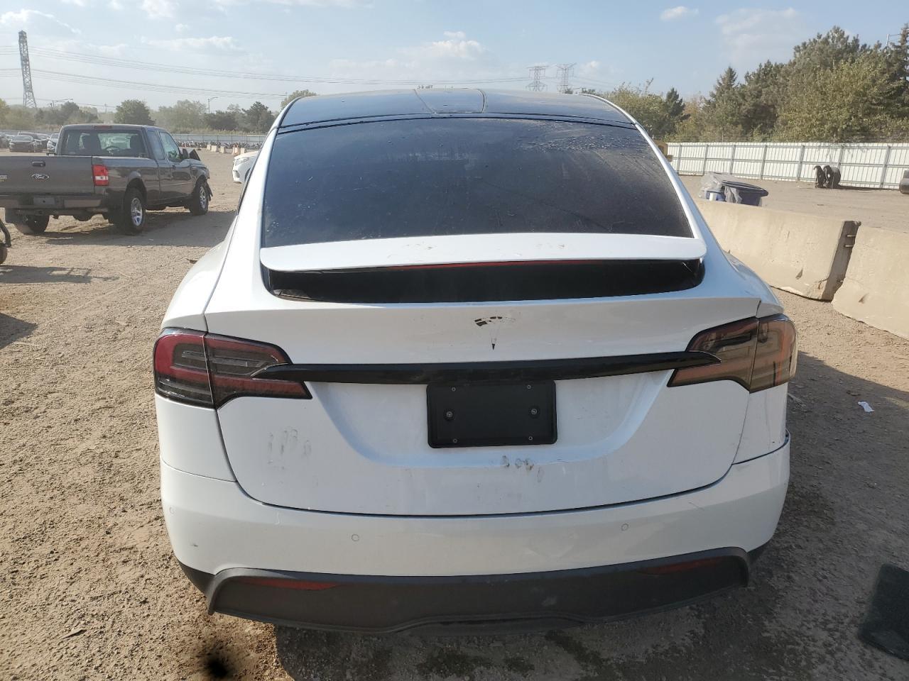 2022 Tesla Model X - Фото 6
