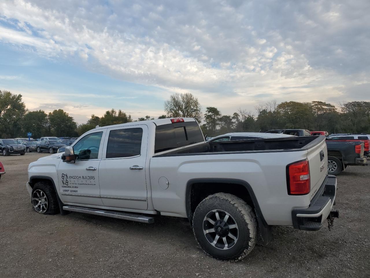 2019 GMC Sierra K3500 Denali - Фото 2