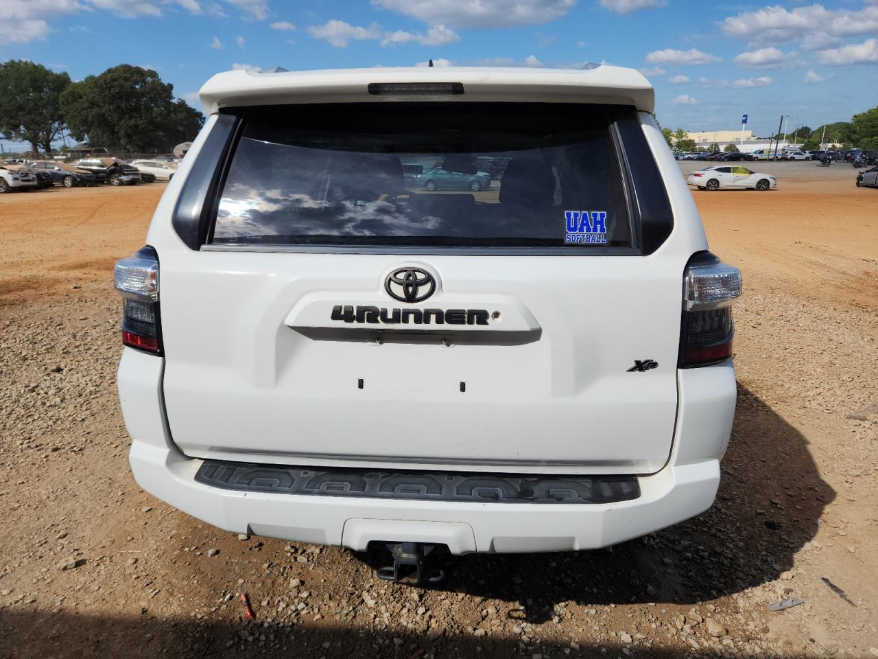 2015 Toyota 4Runner Sr5 - Image 6