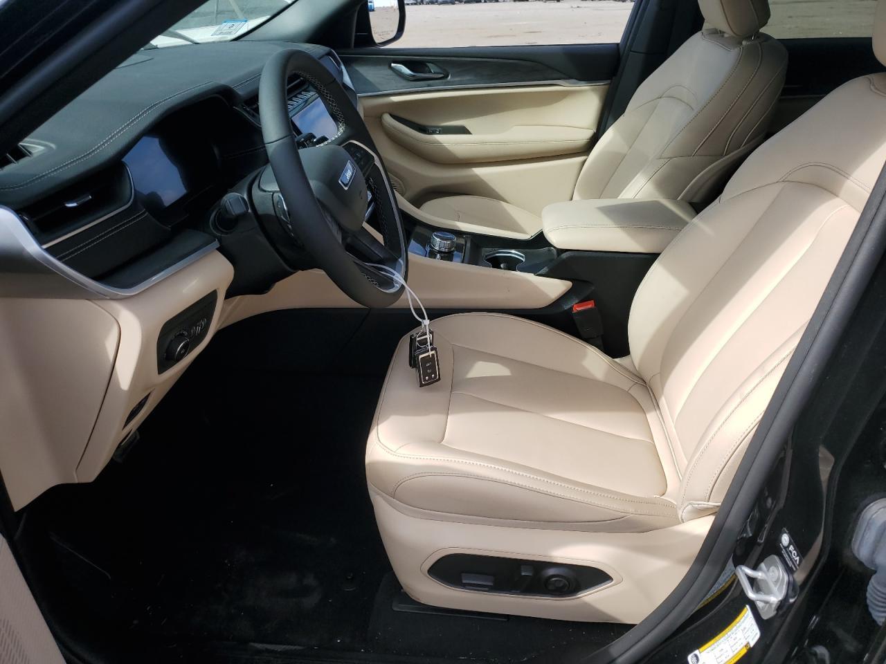 2025 Jeep Grand Cherokee - Фото 7
