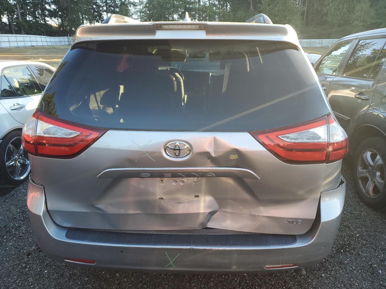 2018 Toyota Sienna Xle - Фото 6
