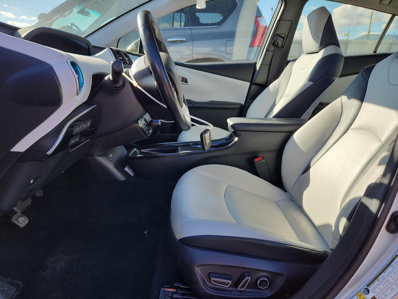 2017 Toyota Prius - Фото 7