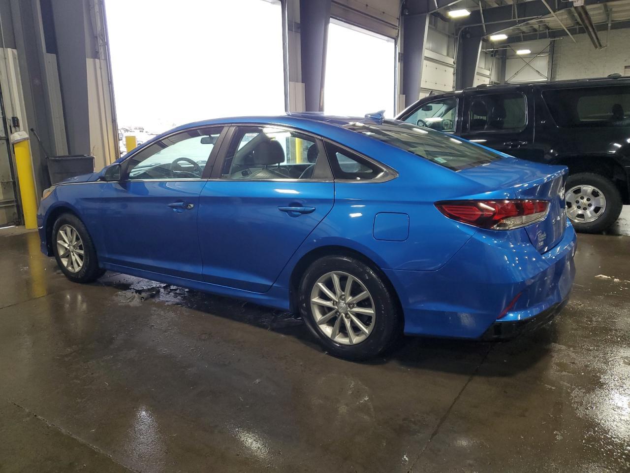 2019 Hyundai Sonata - Image 2