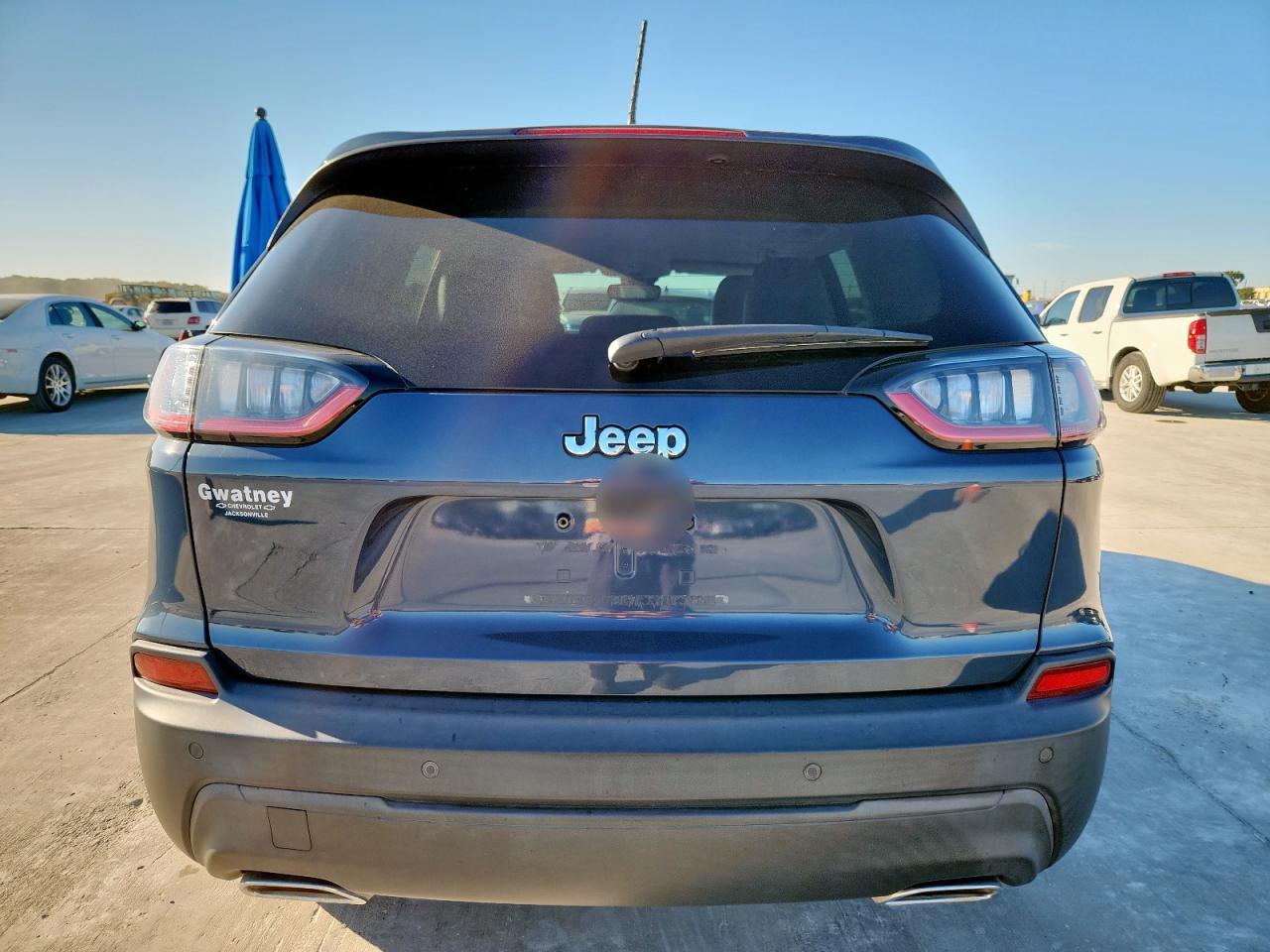 2020 Jeep Cherokee Latitude Plus - Image 6