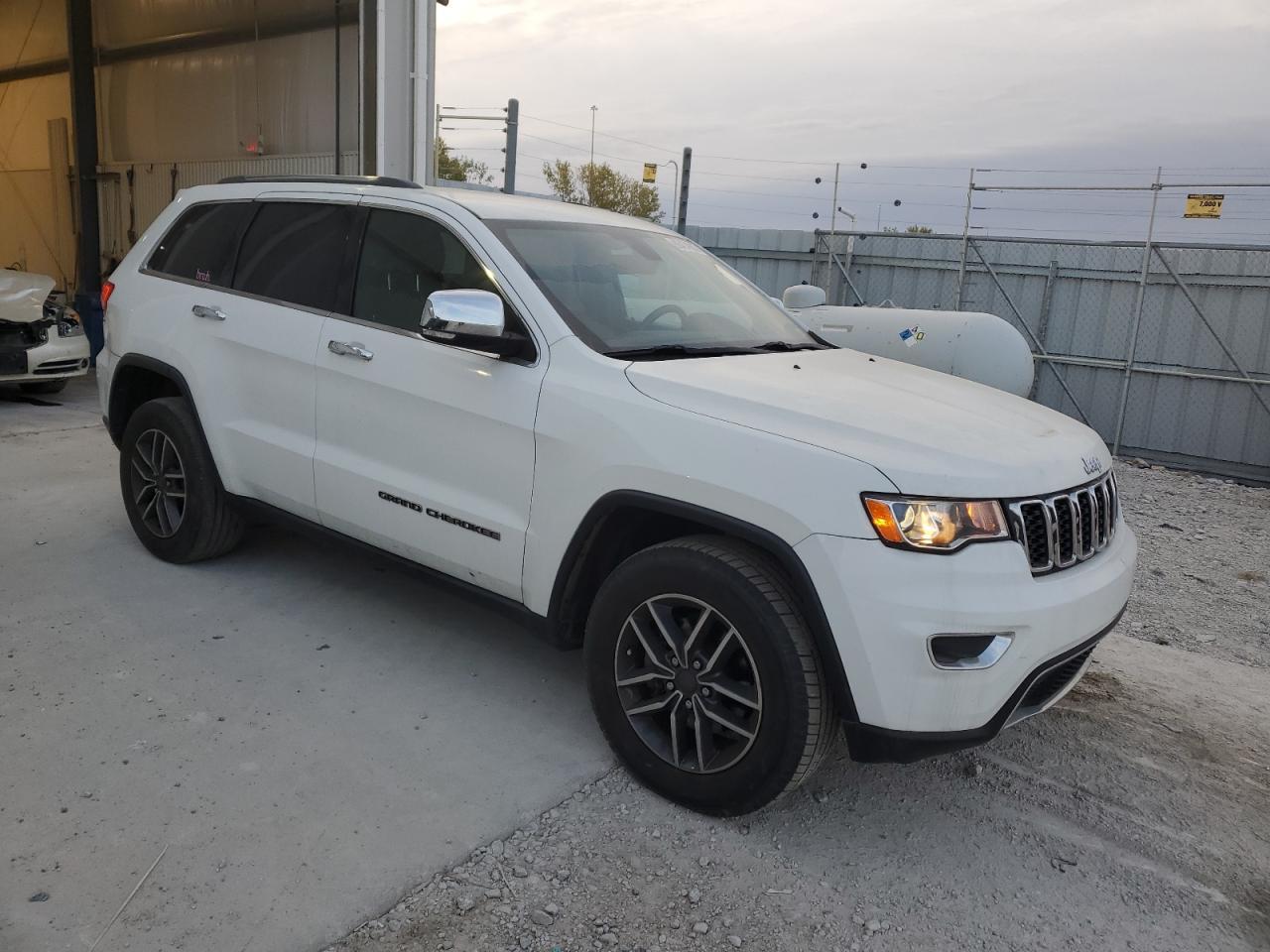 2019 Jeep Grand Cherokee Limited - Image 4