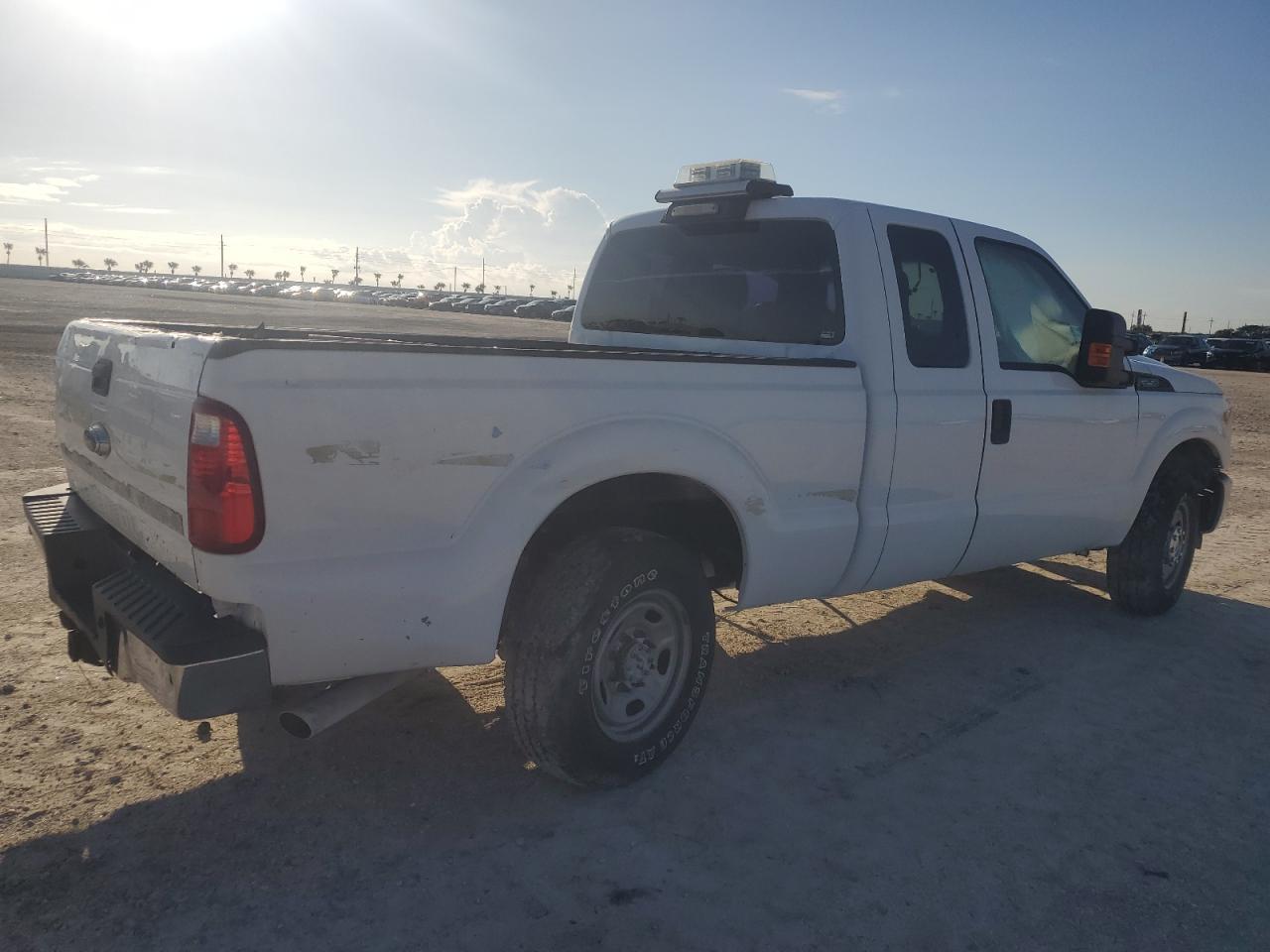 2016 Ford F250 Super Duty - Image 3