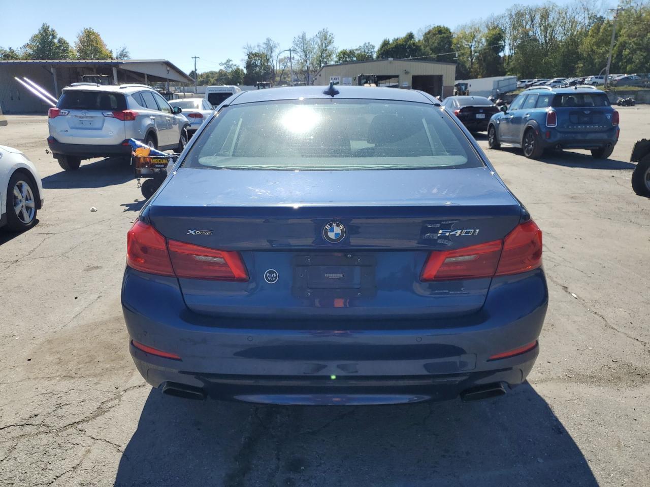 2018 BMW 540 Xi - Image 6