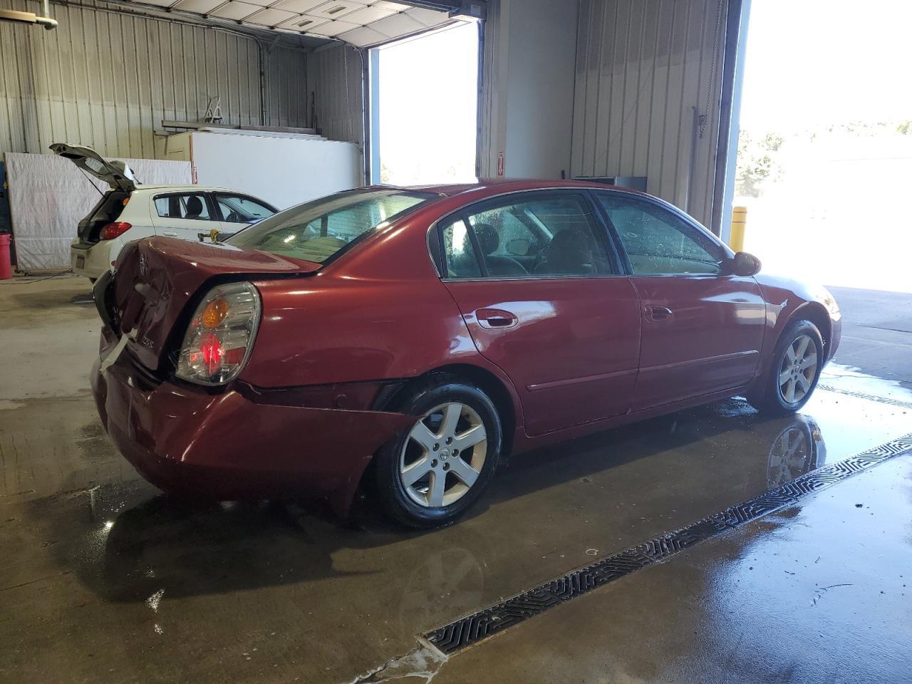 2004 Nissan Altima 2.5 - Фото 3