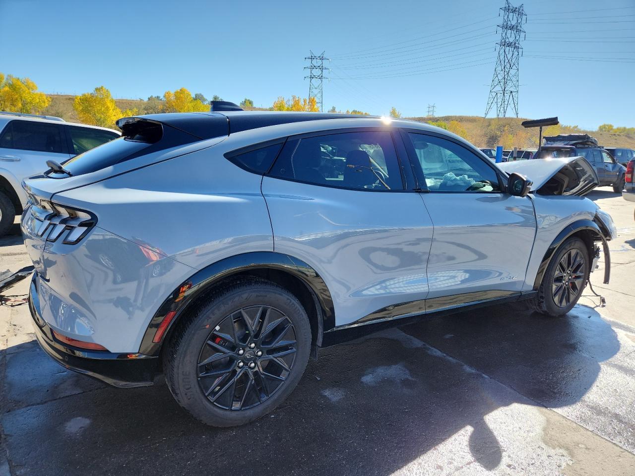 2025 Ford Mustang Mach-E Premium - Image 3