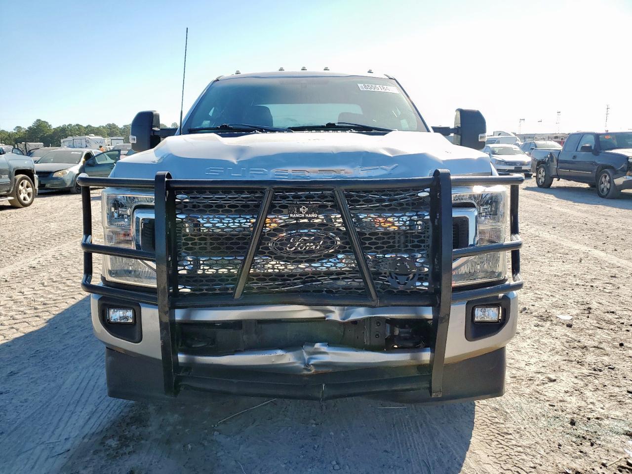 2022 Ford F250 Super Duty - Image 5