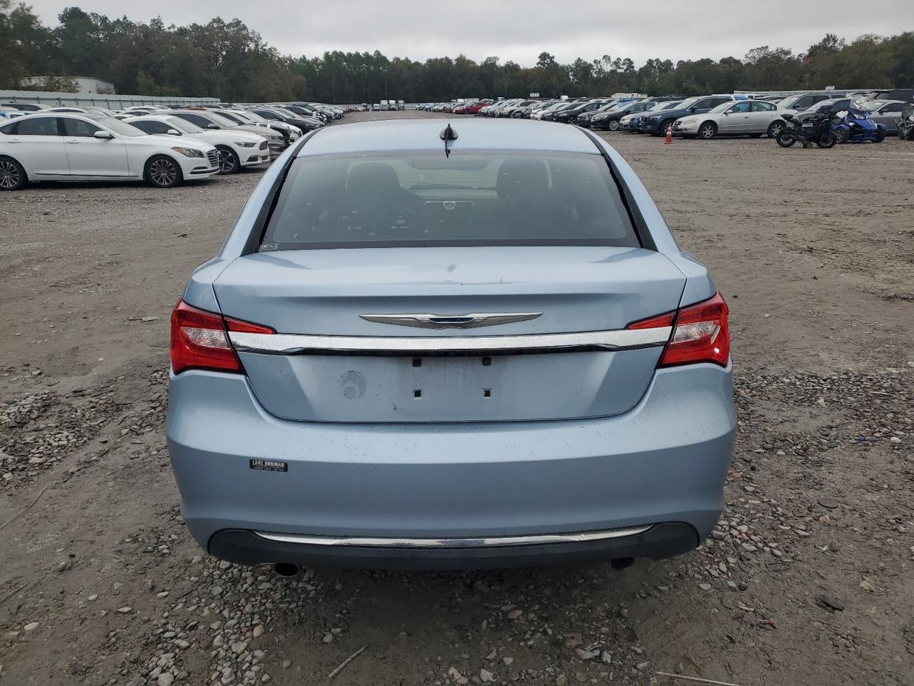 2012 Chrysler 200 Touring - Фото 6