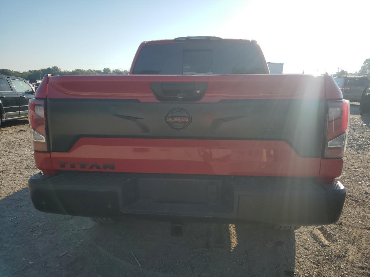 2021 Nissan Titan Sv - Фото 6