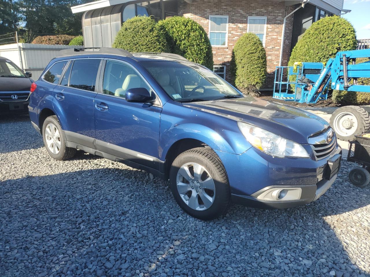 2011 Subaru Outback 3.6R Limited - Фото 4