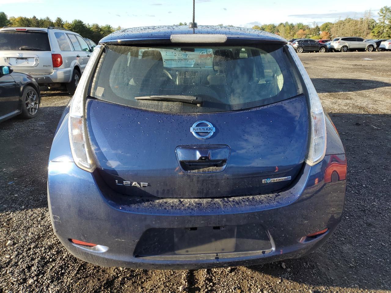 2017 Nissan Leaf S - Фото 6
