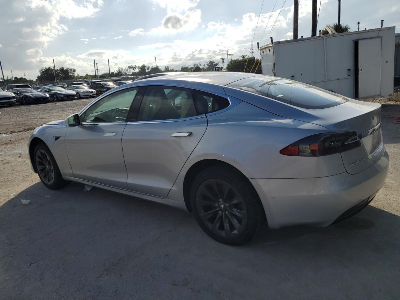 2017 Tesl Model S 75D - Image 2