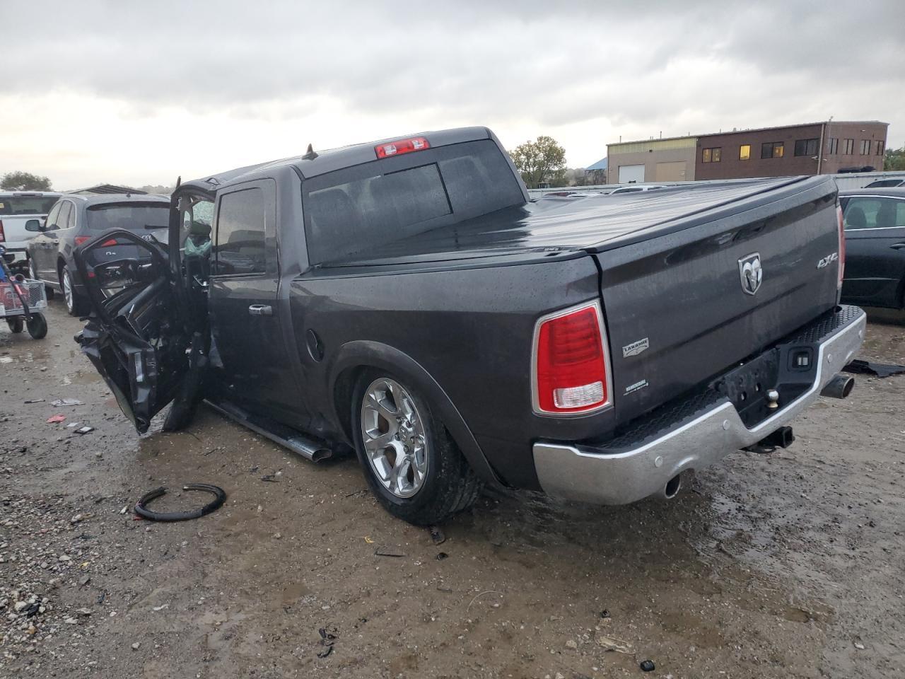 2018 Ram 1500 Laramie - Фото 2