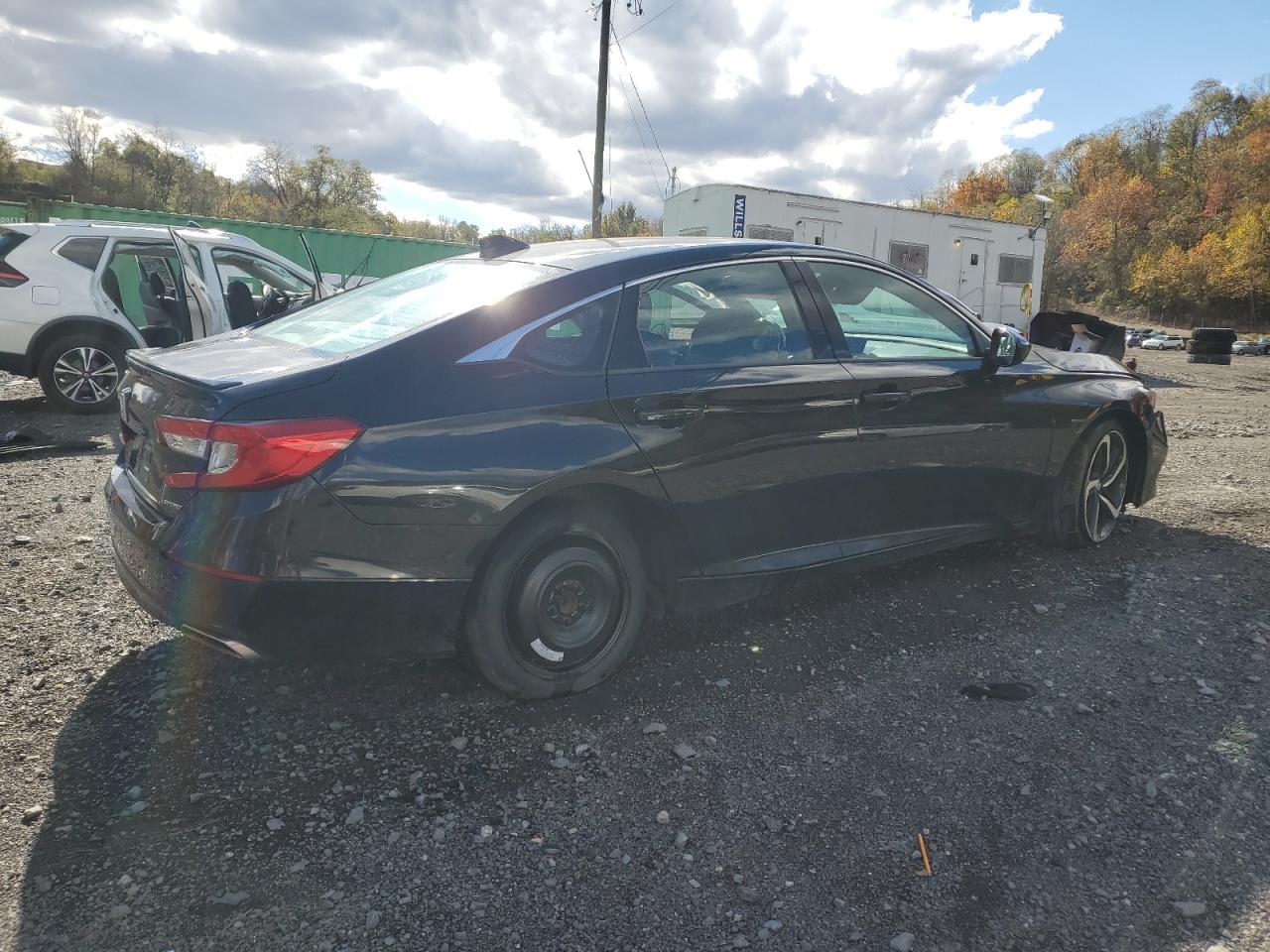 2022 Honda Accord Sport - Image 3