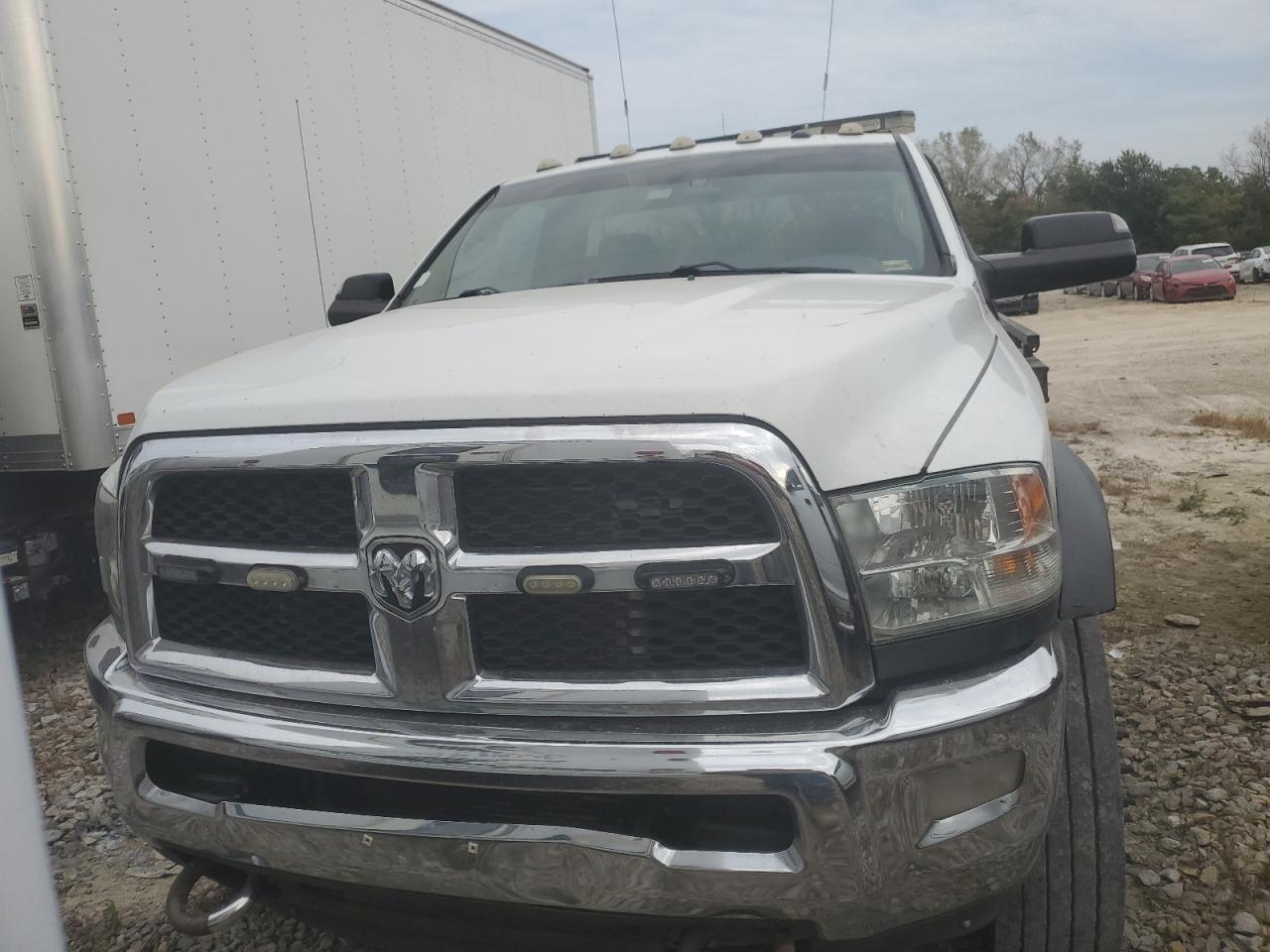 2017 Ram 5500 - Image 5