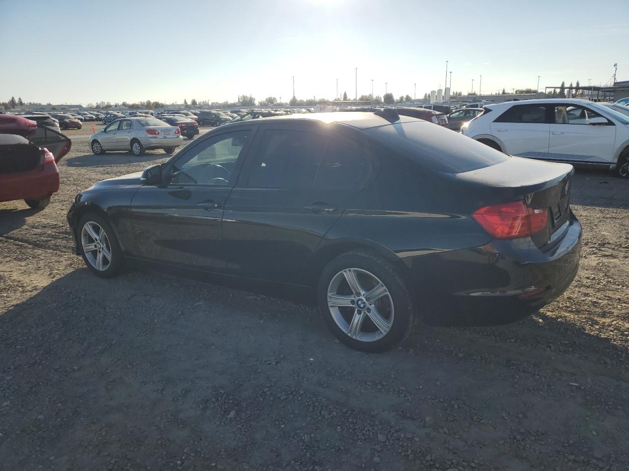 2015 BMW 328 Xi - Image 2