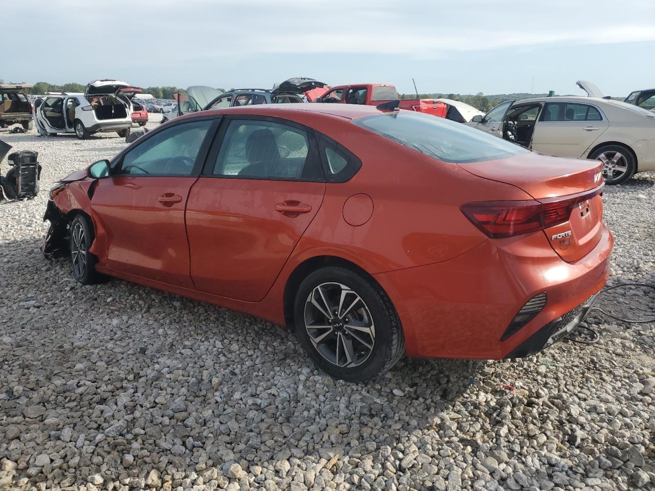 2023 Kia Forte Lx - Фото 2