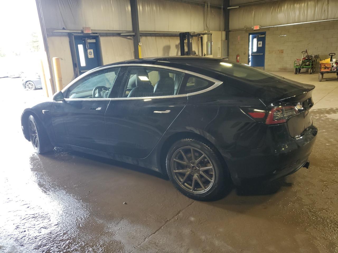 2018 Tesla Model 3 - Image 2
