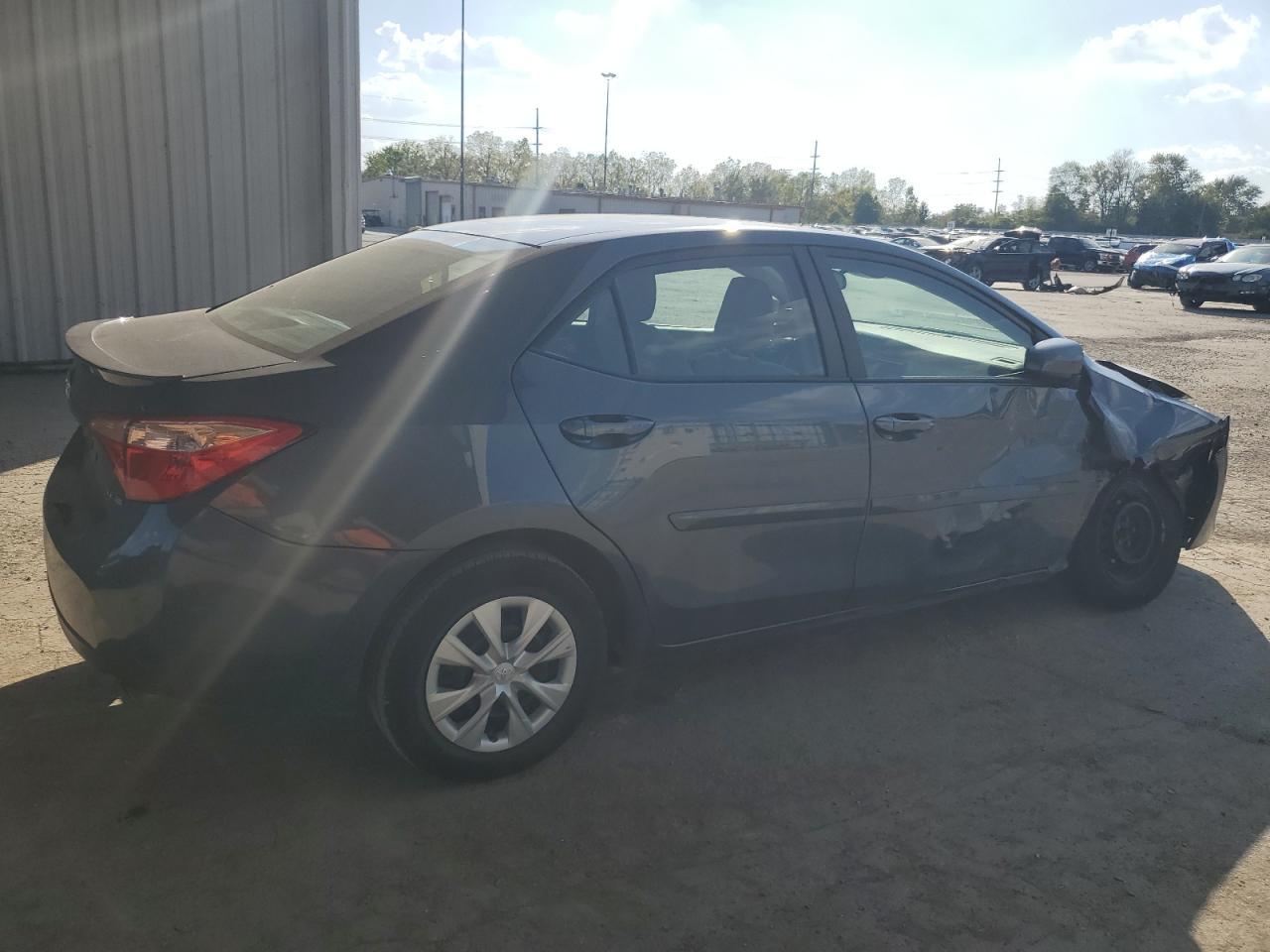 2017 Toyota Corolla Le Eco - Фото 3