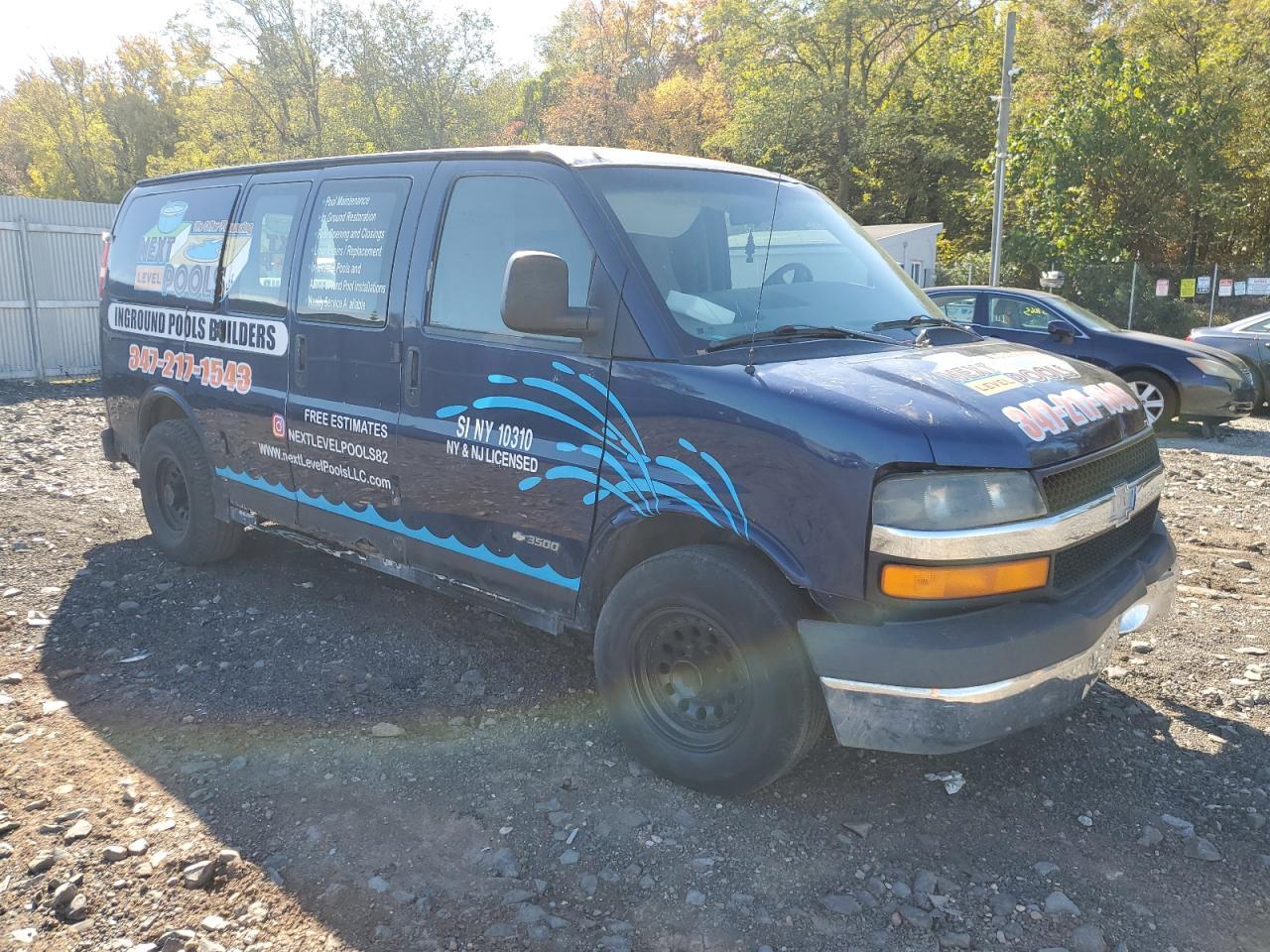 2003 Chevrolet Express Utility / Service Van - Image 4