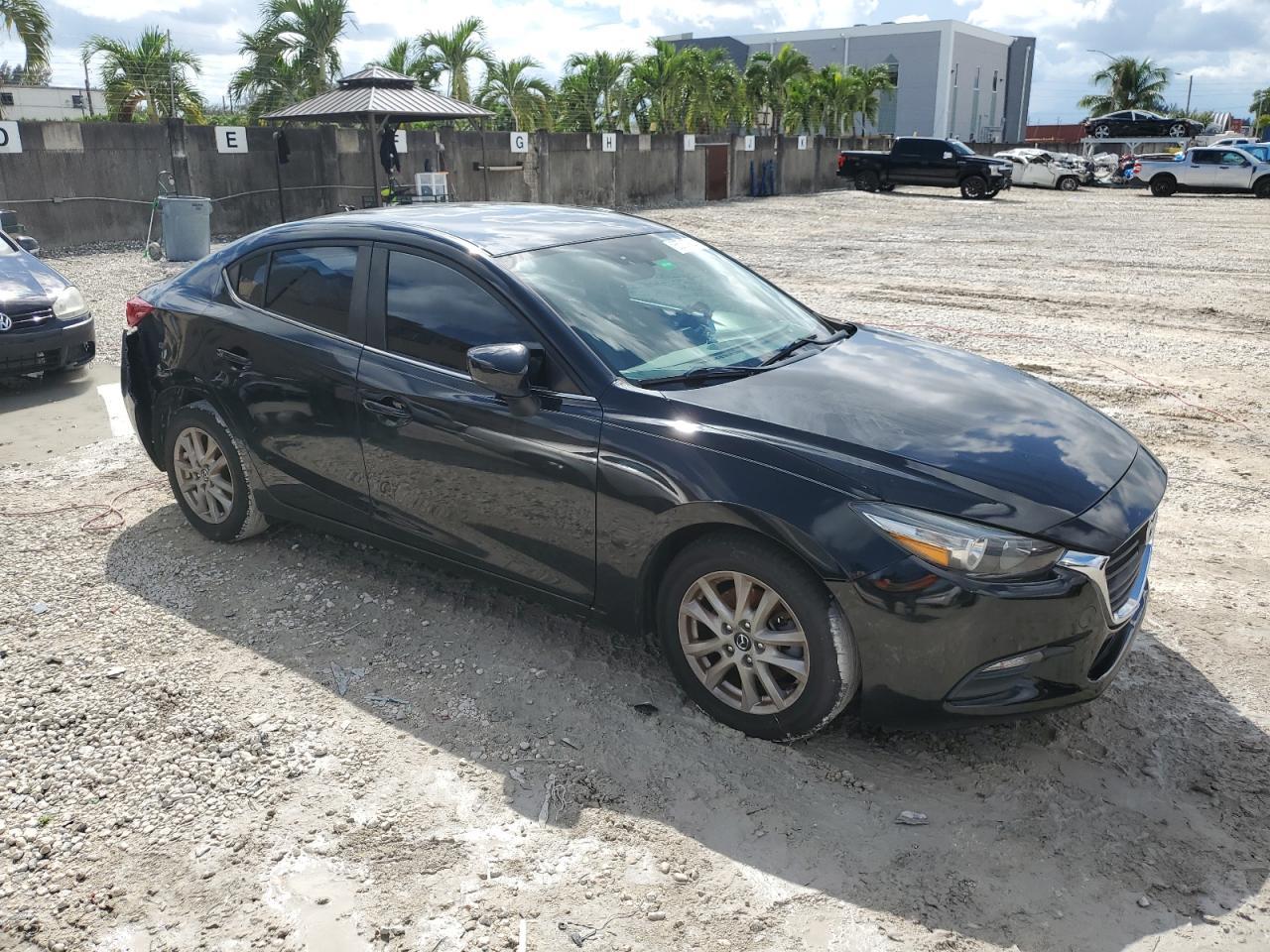2017 Mazda 3 Sport - Фото 4
