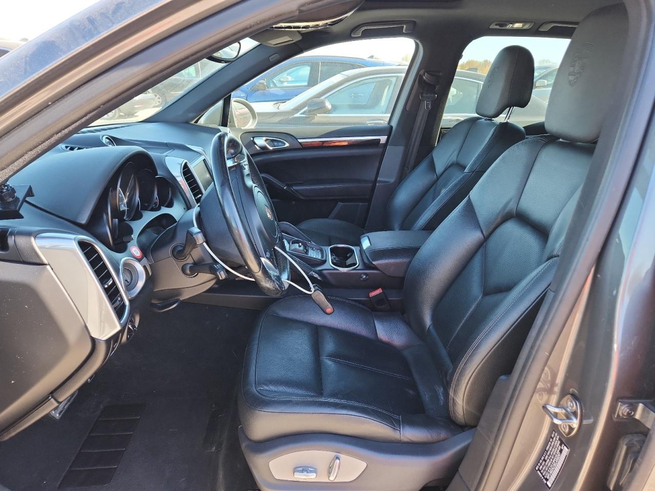 2014 Porsche Cayenne S - Image 7