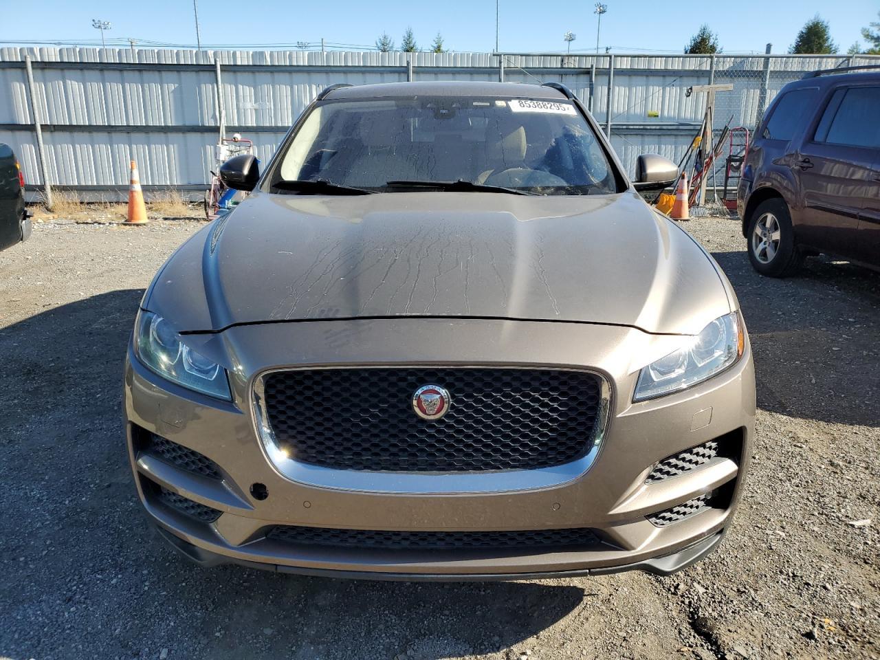 2017 Jaguar F-Pace Premium - Image 5
