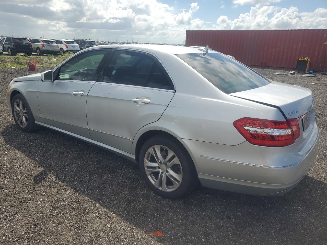 2011 Mercedes-Benz E 350 - Фото 2