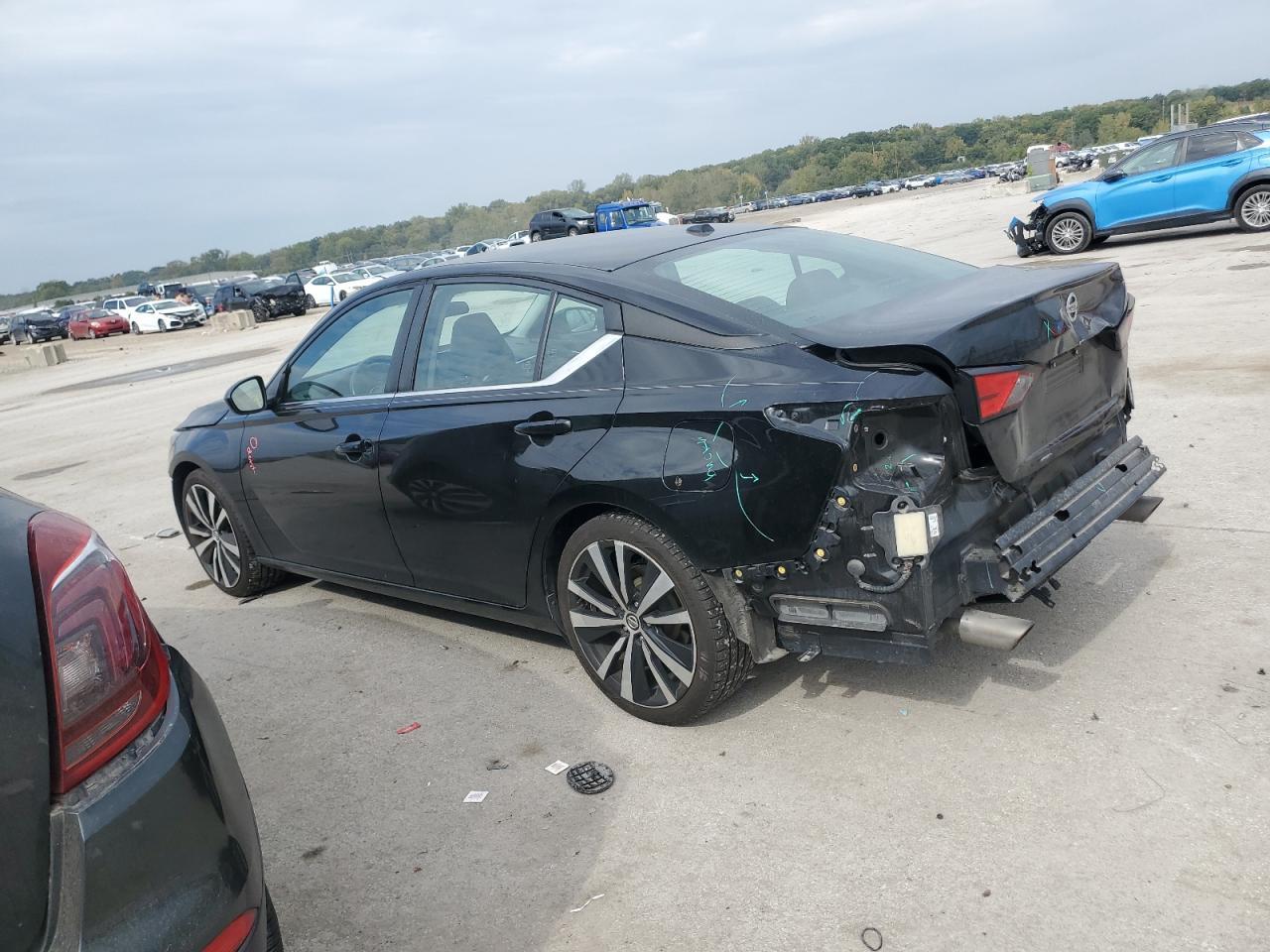 2020 Nissan Altima Sr - Фото 2