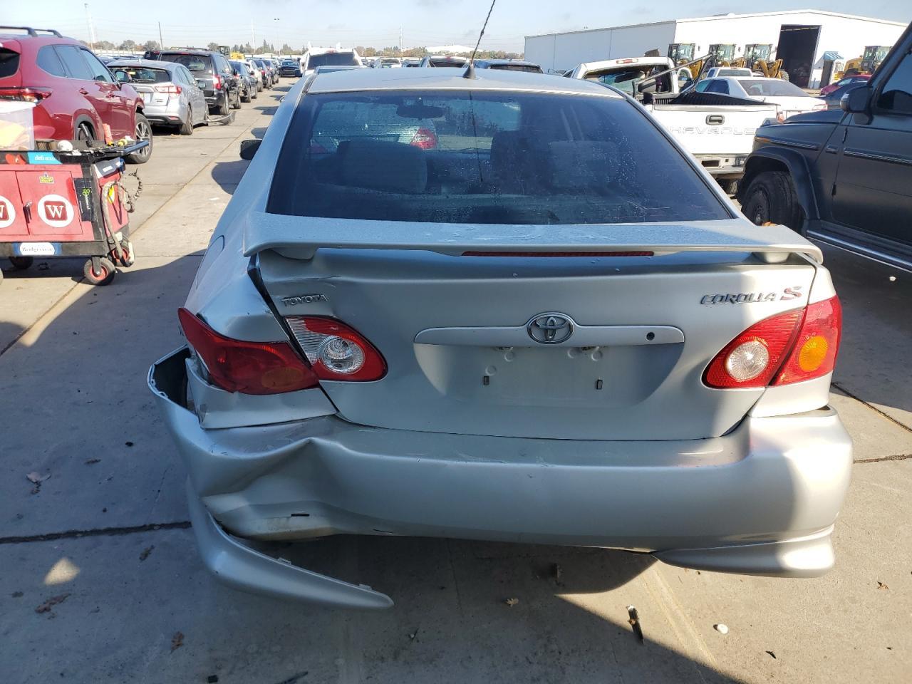 2004 Toyota Corolla Ce - Фото 6