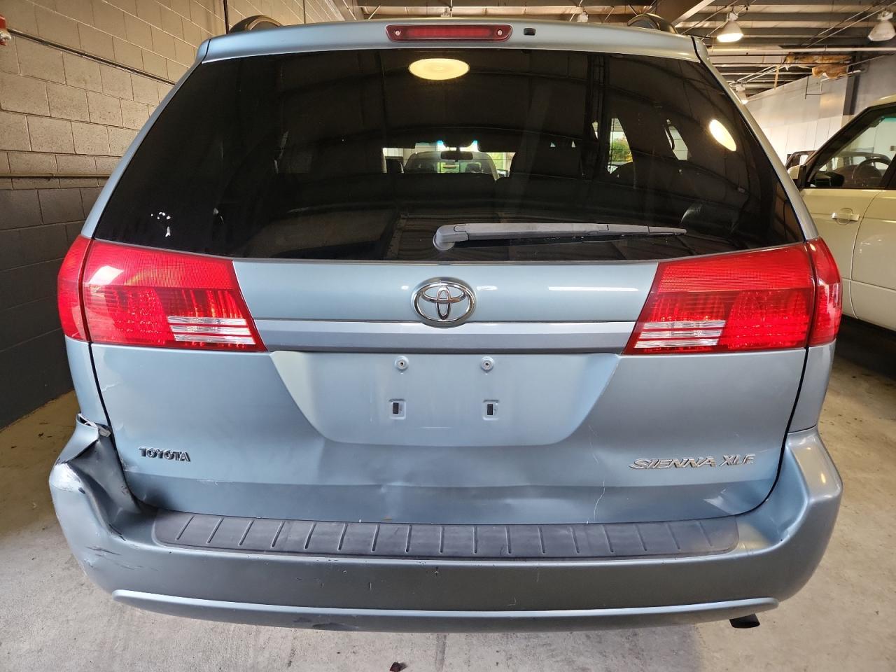 2004 Toyota Sienna Xle - Фото 6