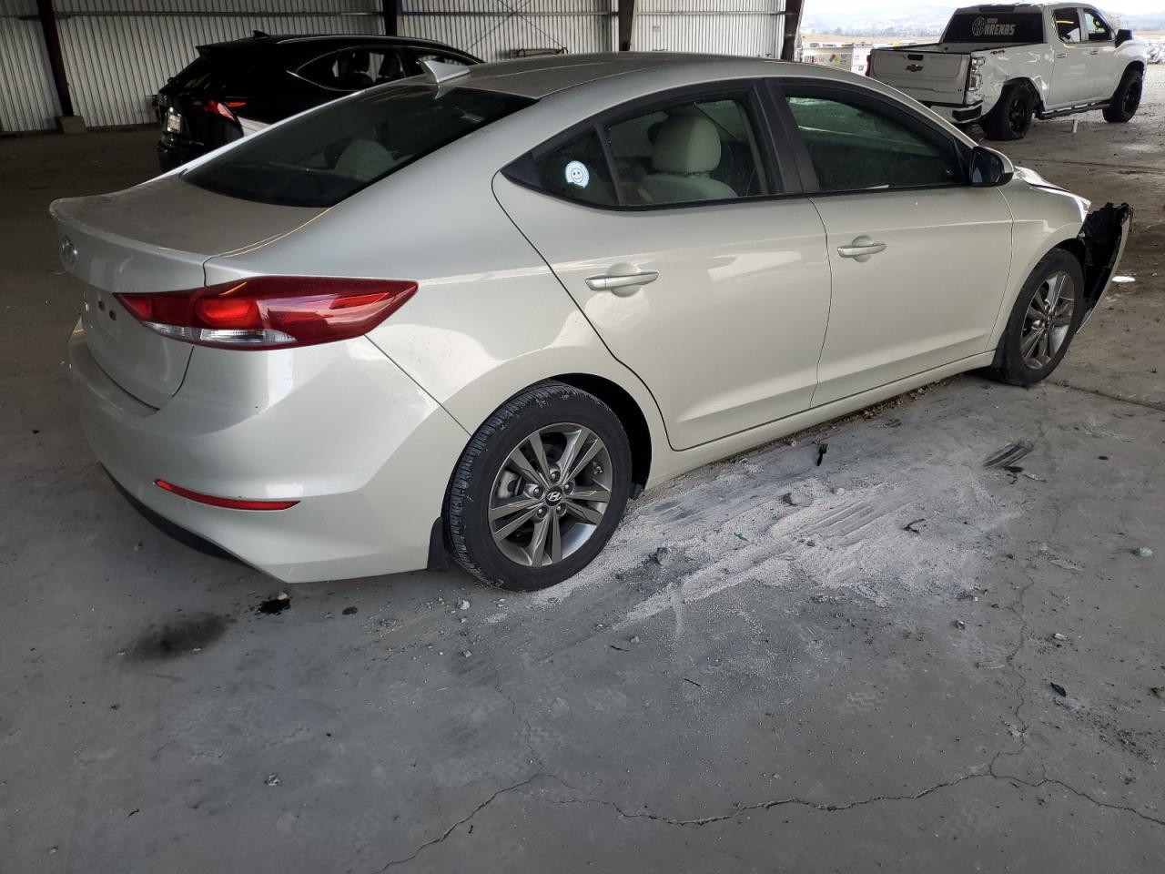 2018 Hyundai Elantra Sel - Image 3