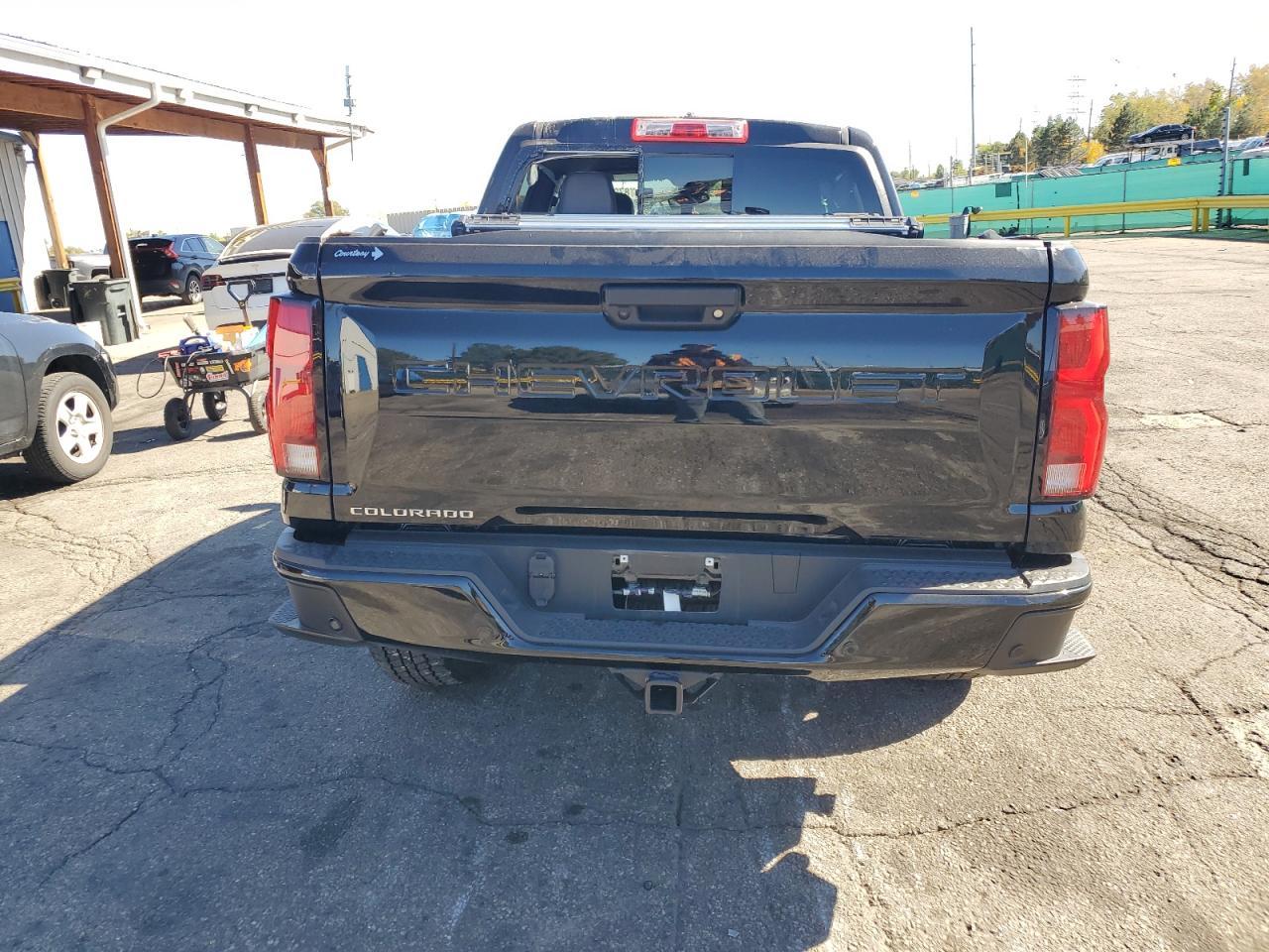 2025 Chevrolet Colorado Z71 - Image 6
