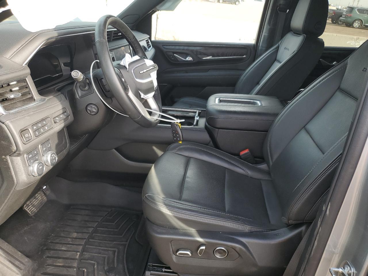 2024 GMC Yukon Denali - Image 7