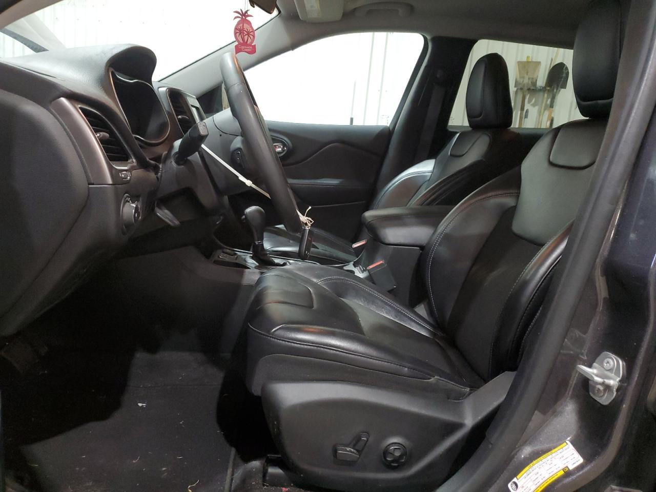 2020 Jeep Cherokee Latitude Plus - Фото 7