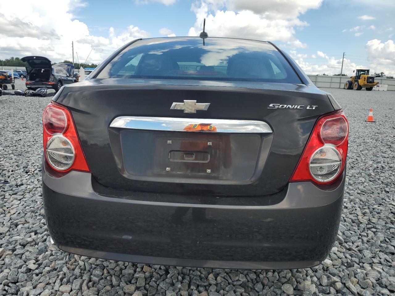 2015 Chevrolet Sonic Lt - Фото 6