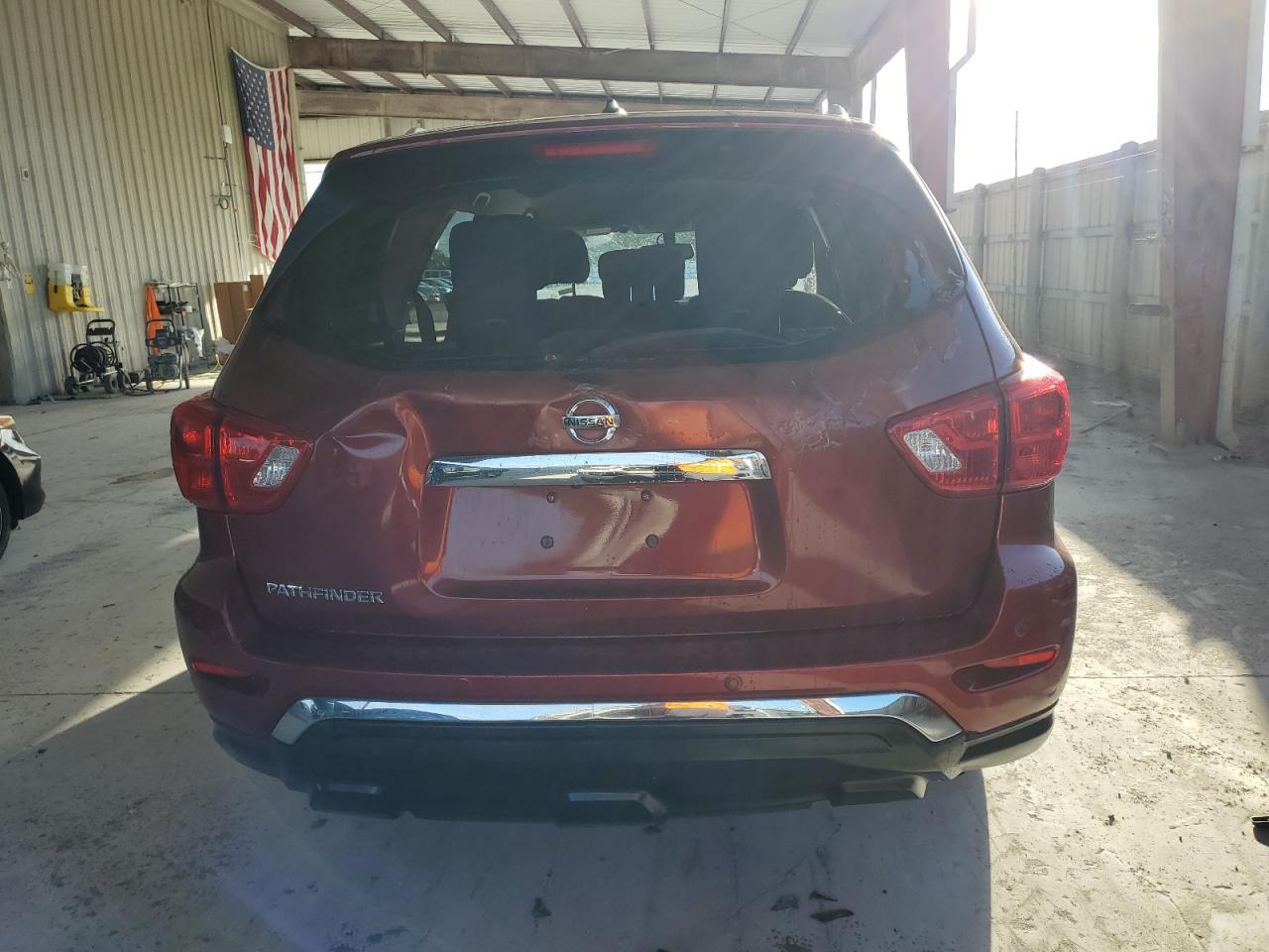 2017 Nissan Pathfinder S - Фото 6