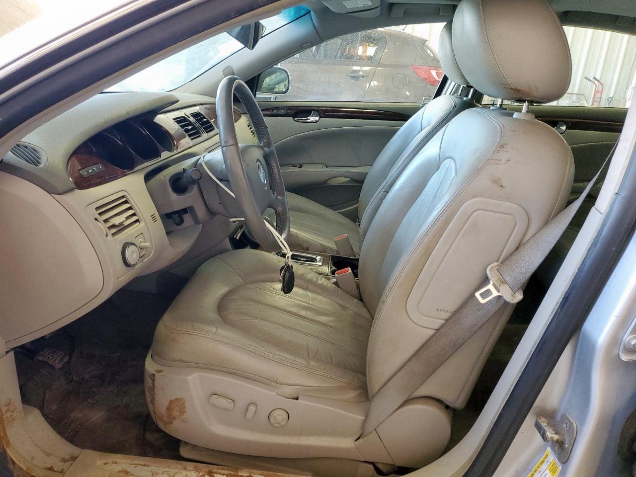 2011 Buick Lucerne Cxl - Image 7