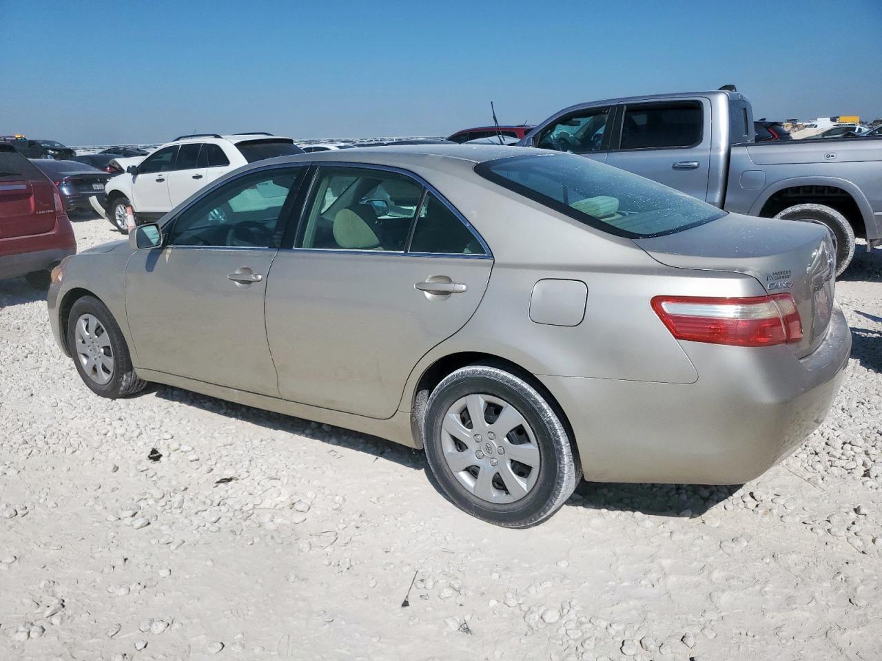 2009 Toyota Camry Base - Фото 2