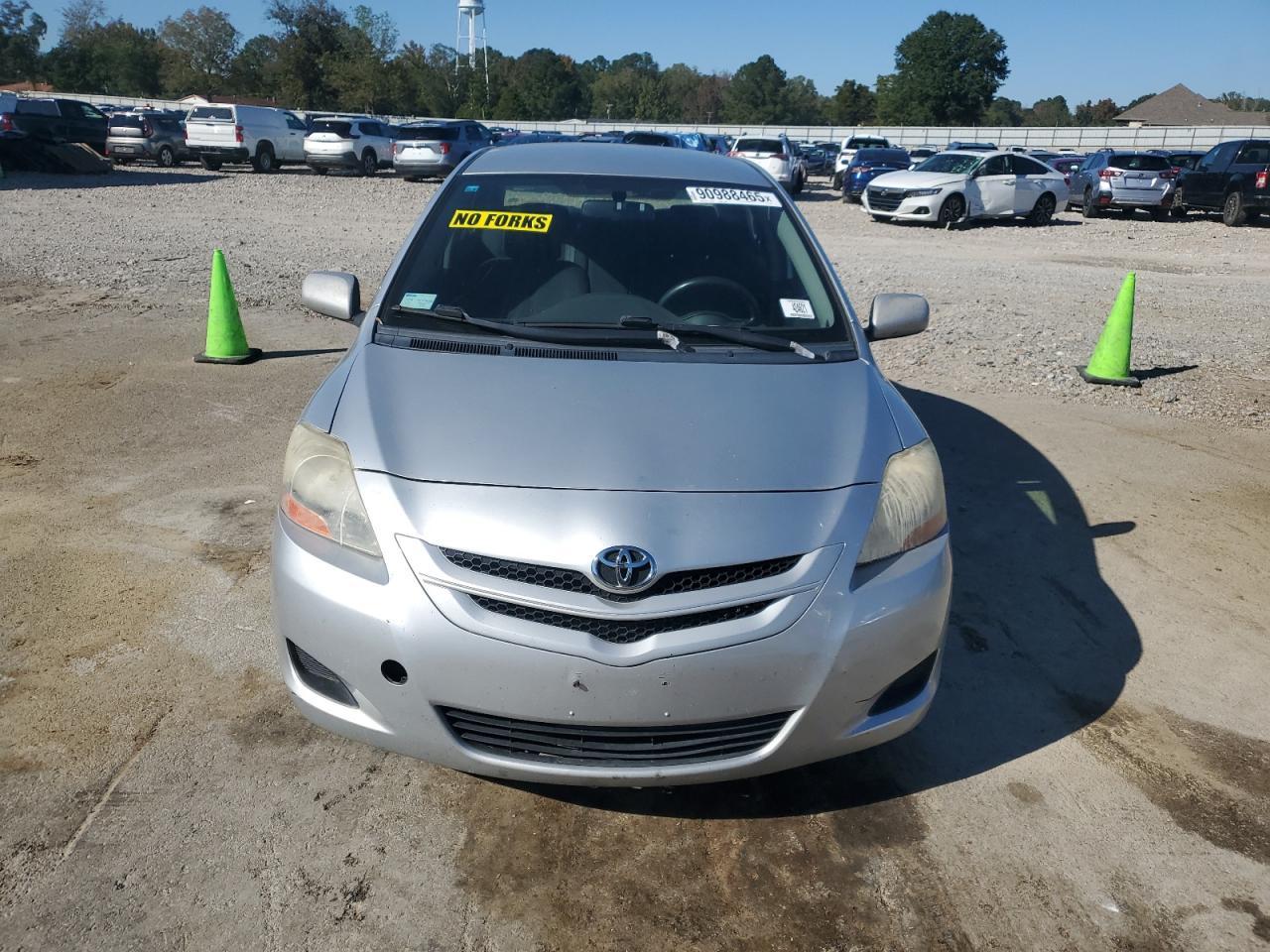 2008 Toyota Yaris - Image 5