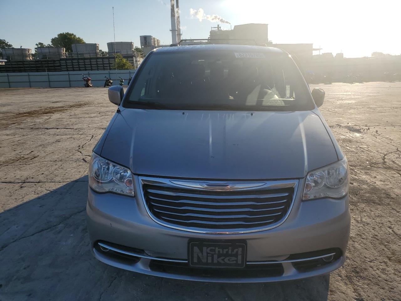 2016 Chrysler Town-Count - Фото 5