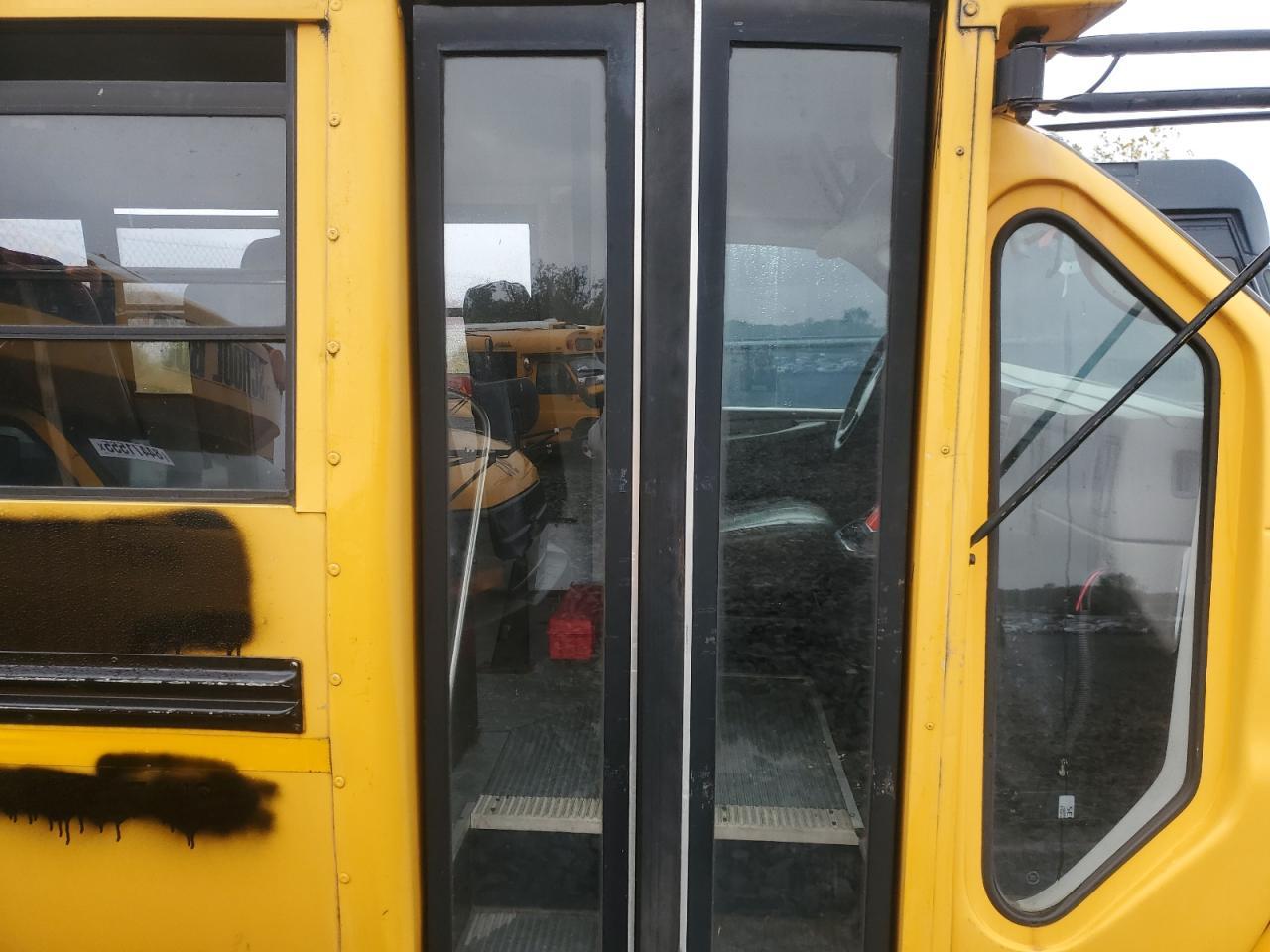 2006 Chevrolet Express G3 - School Bus - Фото 6