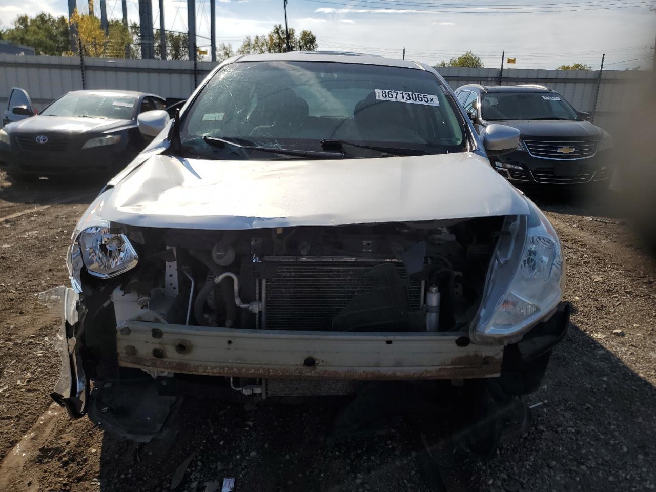 2017 Nissan Versa S - Image 5